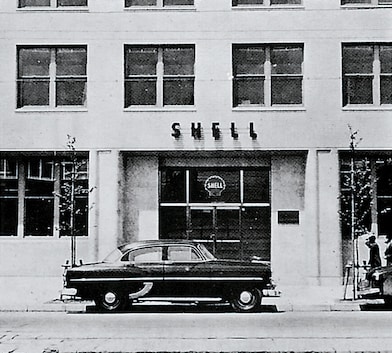 ■業容の拡大に伴い、シェル石油は本社を 東京丸の内の東京ビルに移転