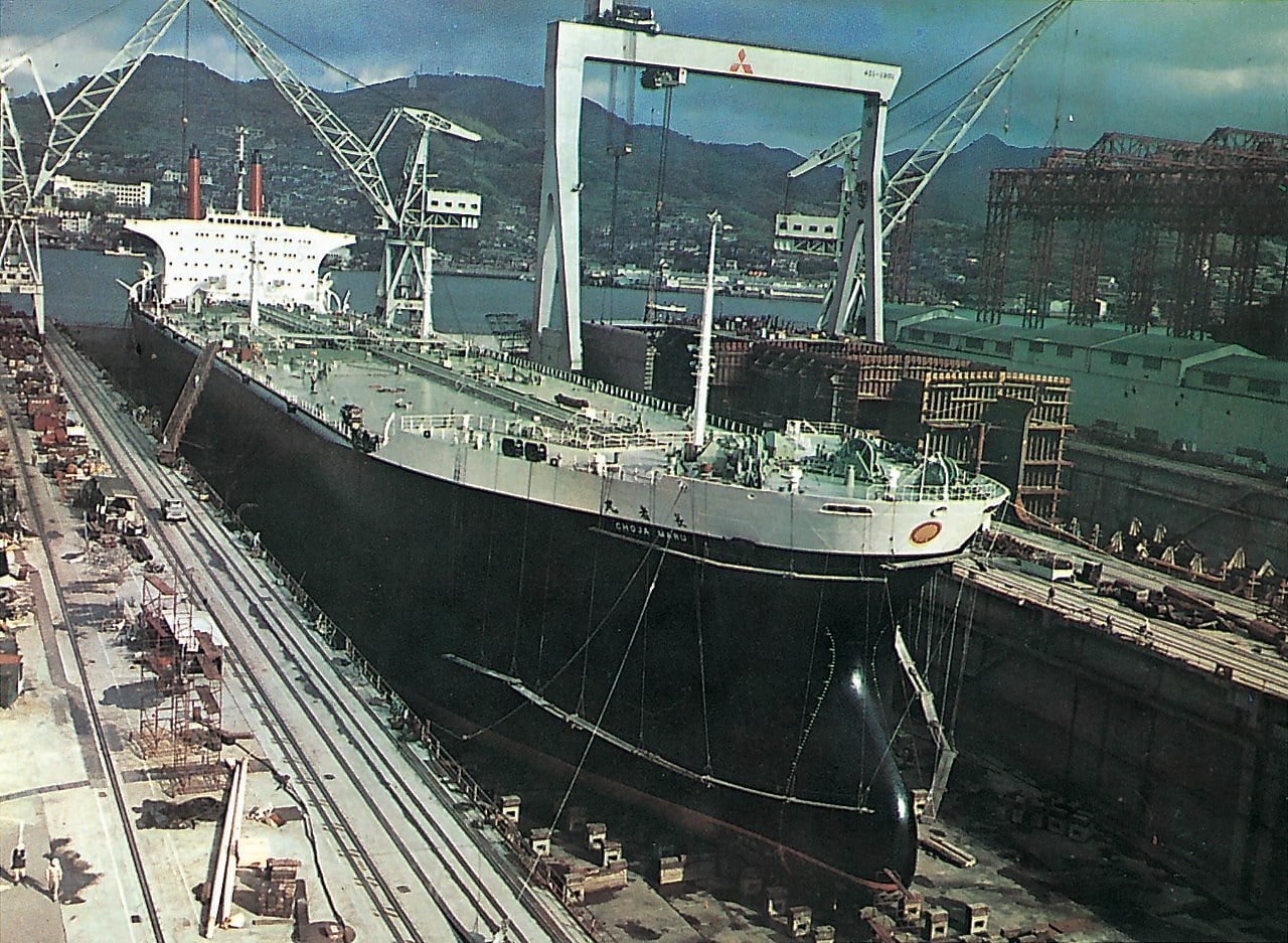 ■シェル船舶のマンモスタンカー「長者丸」が進水