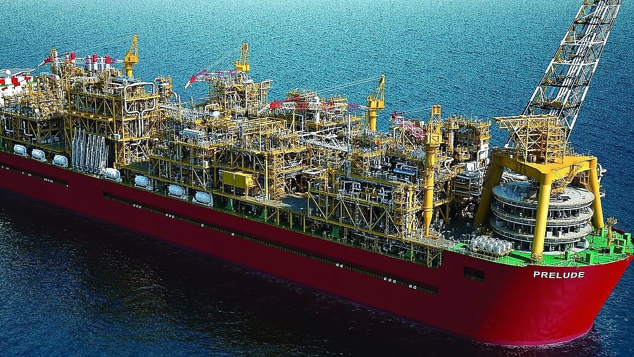 フローティングLNGでは、ガスの採掘から生産、液化、タンカーへの積載を全て洋上で行う